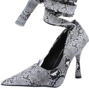 Animal Print Pointed Toe Ankle wrap heel